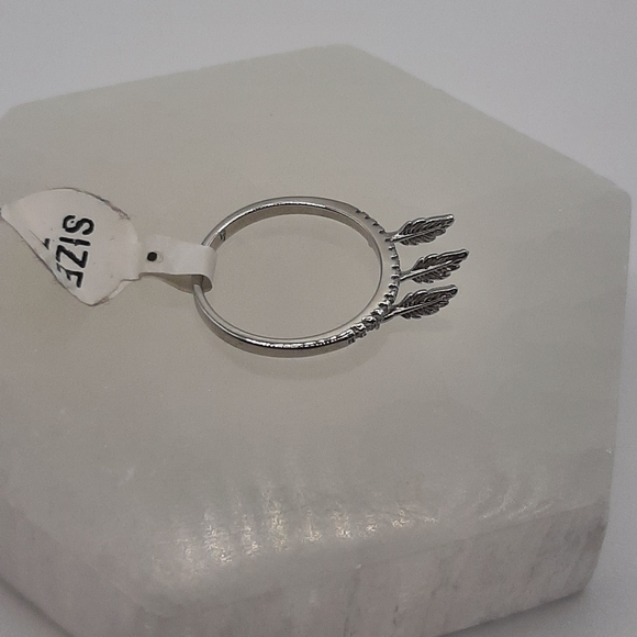 R738 Feather Ring Plated - Fragrant Jewels - Picture 6 of 7